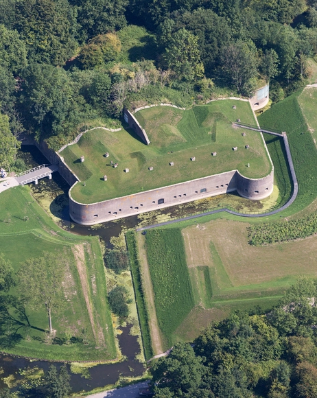 Museo Waterlinie / Jonathan Penne Architects + Rapp+Rapp + West 8 - Base Militar