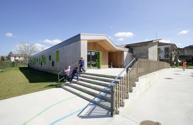 Ampliación de escuela infantil en Zubieta / Estudio Urgari - Ampliación