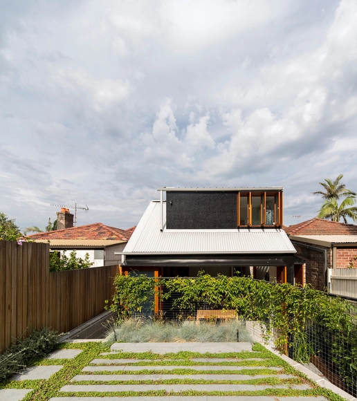Casa Down Size Up Size  / Carterwilliamson Architects  - Casas