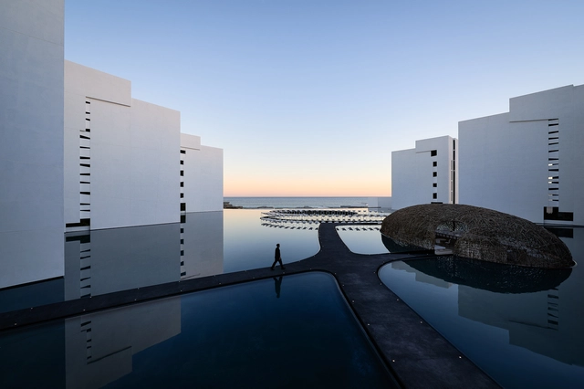 Mar Adentro / Miguel Angel Aragonés - Apartamentos