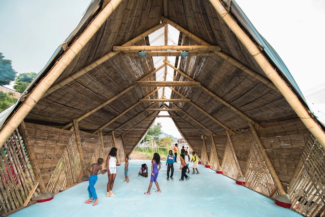 A arquitetura como um gesto de reparação: A Casa Ensamble Chacarrá - Imagem de Destaque