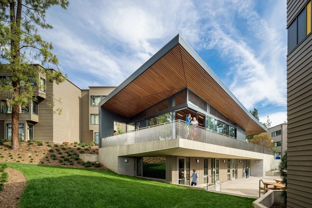Residencias Estudiantiles Hitch UCLA / Steinberg - Residencial