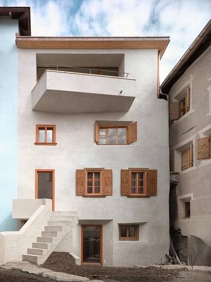 Chesa Gabriel  / Corinna Menn Architekten - Reconversión