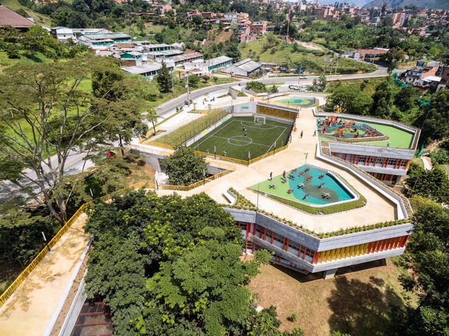 UVA El Paraíso  / EDU - Empresa de Desarrollo Urbano de Medellín - Centro Comunitario