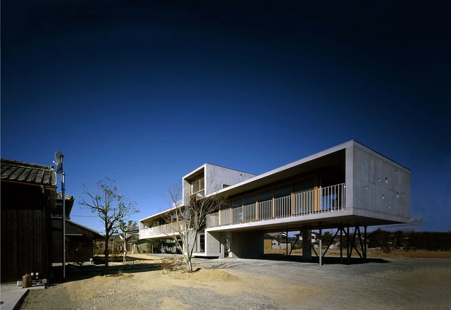 Casa Pilotis / Furuichi and Associates - Casas