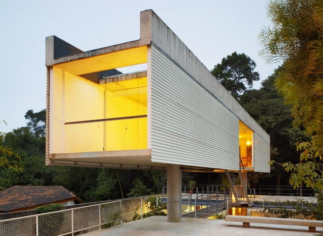 Casa Carapicuíba / Angelo Bucci + Alvaro Puntoni - Casas