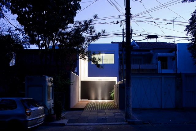 Casa 4x30 / CR2 Arquitetura + FGMF - Casas