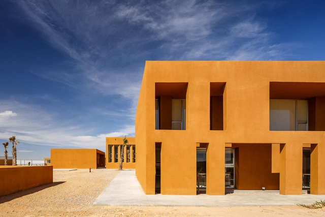 Escola Tecnológica de Laayoune / Saad El Kabbaj + Driss Kettani + Mohamed Amine Siana - Universidade