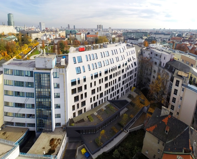内外双面的斯洛伐克 Štefánikova 商业园 / Architekti Sebo Lichy - 更新项目
