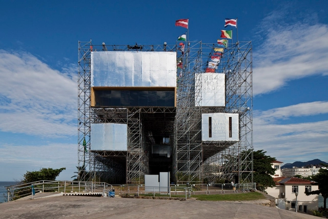 里约+20峰会会展中心：Humanidade 2012  / Carla Juaçaba + Bia Lessa - 临时装置