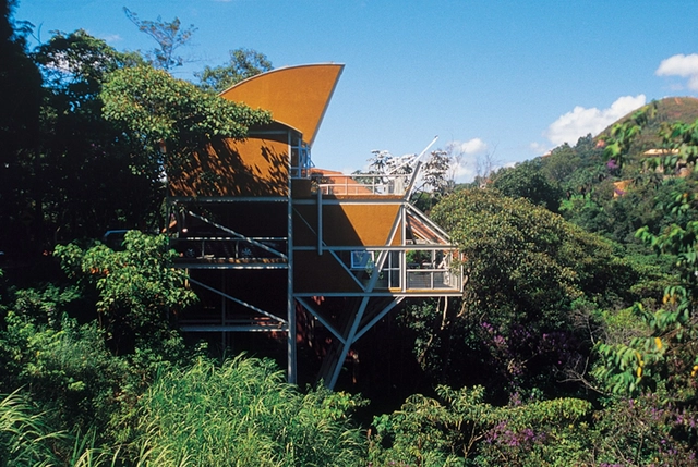 Casa Serrana / João Diniz Arquitetura - Casas, Jardim, Fachada, Floresta