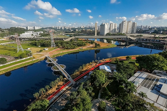 Ponte Friedrich Bayer  / LoebCapote Arquitetura e Urbanismo  - Passarela