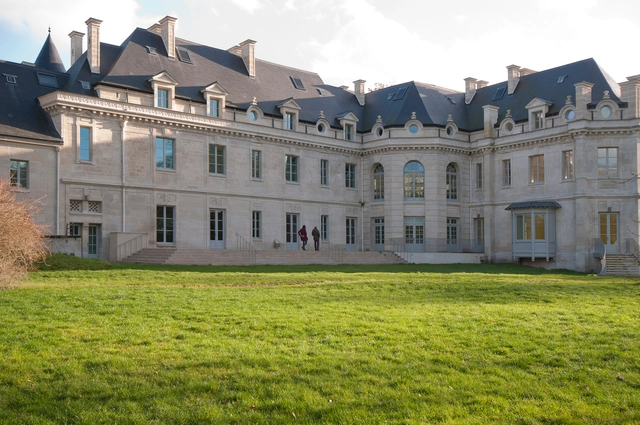 Castillo de Lamorlaye  / Daniel Cléris & Jean-Michel Daubourg - Renovación
