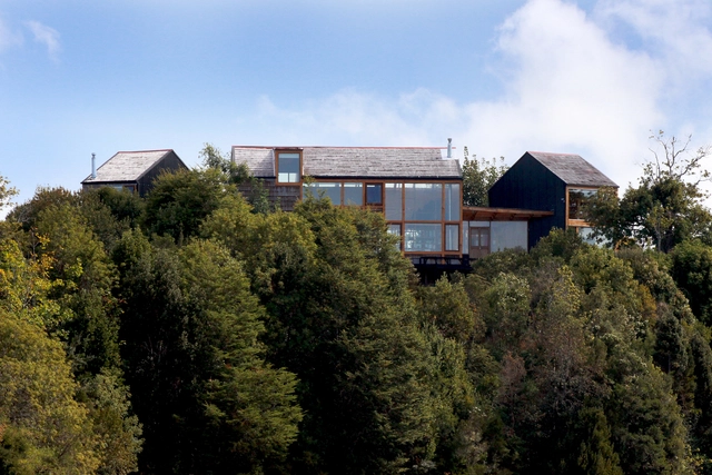 Casa Makuc / Eugenio Ortúzar  + Tania Gebauer - Casas