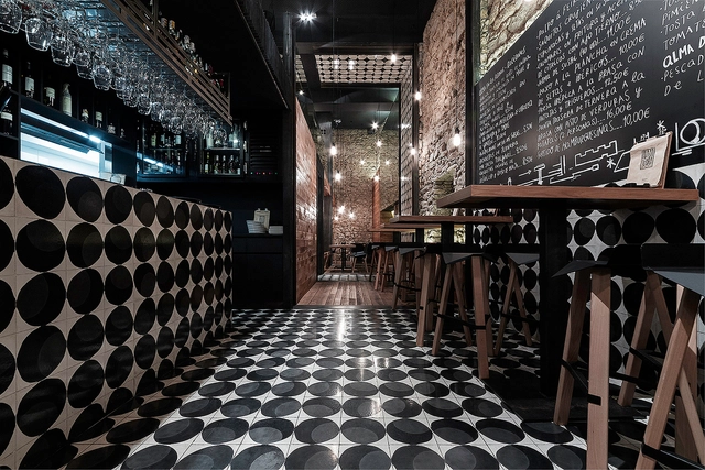 Vinoteca Alma Negra / SA Estudio - Viña