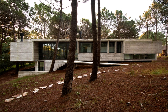Casa  Valeria  /  BAK Arquitectos - Casas