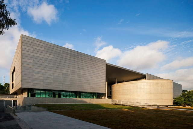 Biblioteca Brasiliana / Eduardo de Almeida + Mindlin Loeb + Dotto Arquitetos - Bibliotecas, Fachada