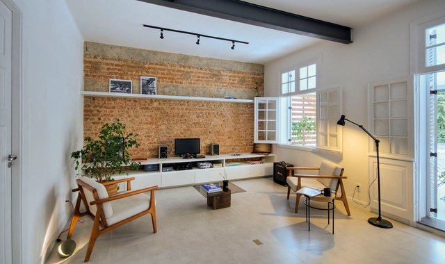 Apto Vila Sul América / Baumann Arquitetura - Edifício De Apartamentos, Cozinha, Porta, Mesa, Cadeira, Bancada, Banco