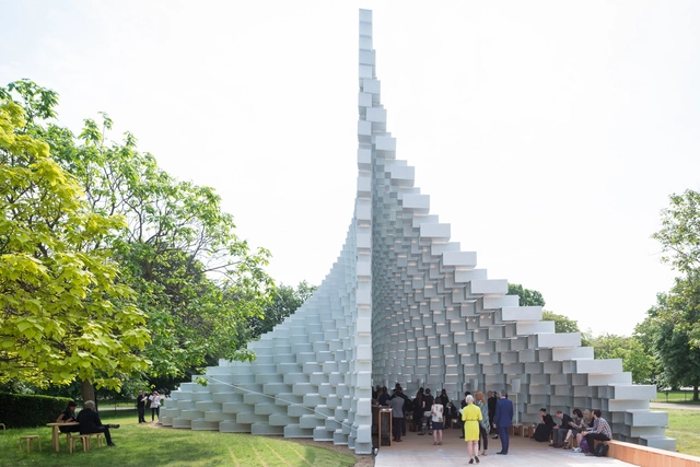 Serpentine Pavilion de BIG abre sus puertas junto a 4 'casas de verano' de reconocidos arquitectos - Imagen Principal