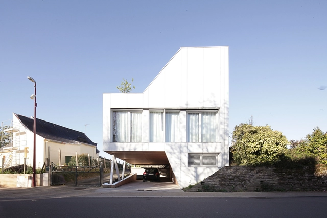 Villa Flying Box / 2A Design  - Casas