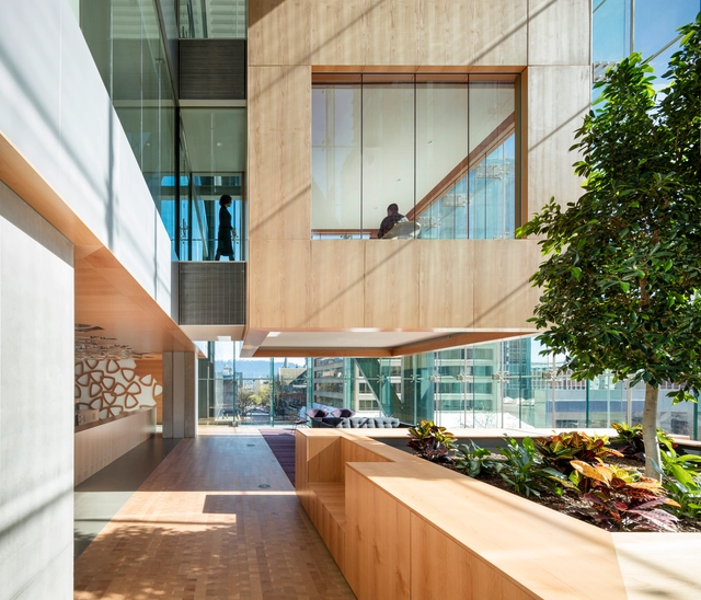 Telus Garden - Sede da Telus no Canadá / Office Of Mcfarlane Biggar Architects + Designers Inc. - Edifícios De Escritórios