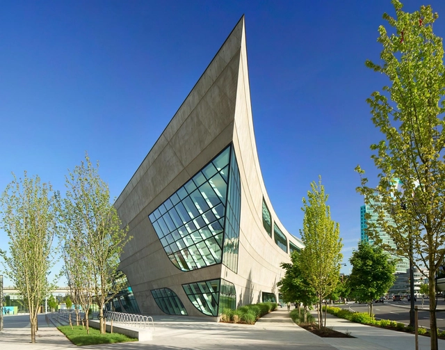 Biblioteca Municipal de Surrey / Bing Thom Architects - Bibliotecas