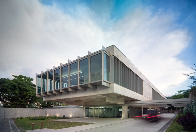 Sede da Puma Energy El Salvador / Ruiz Pardo - Nebreda - Edifícios Institucionais