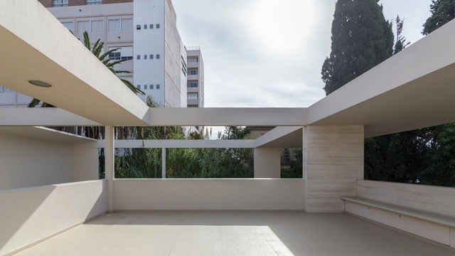 Clásicos de Arquitectura: Casa Estudio Pillado / Wladimiro Acosta - Patio interior, Fachada