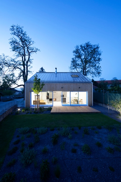 Casa bajo un Calvario / Šercel Švec - Casas