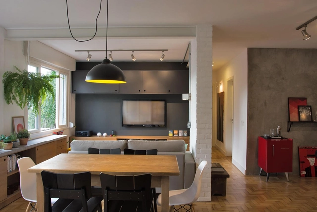 Apartamento Angustura / Daisy Homrich + Jéssica Kichler + Laura Azeredo + Renata Lui - Edifício De Apartamentos, Cozinha, Viga, Mesa, Cadeira, Iluminação, Bancada