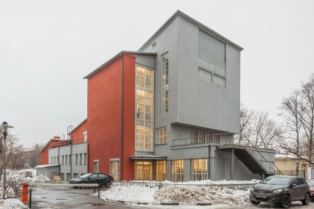 Clubes Obreros de Melnikov en Moscú: ideales políticos soviéticos trasladados a la arquitectura - Imagen Principal