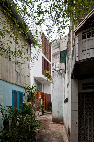 越南染木格栅微住宅 /  MM++ architects事务所与 - 独立住宅
