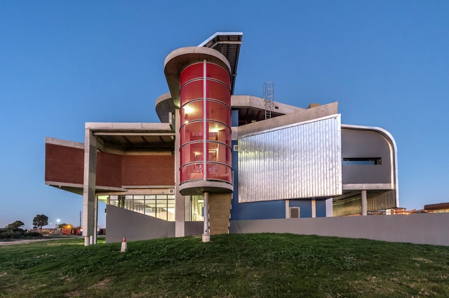NMMU B Ed Foundation Phase Building  / The Matrix...cc Urban Designers & Architects - University, Facade