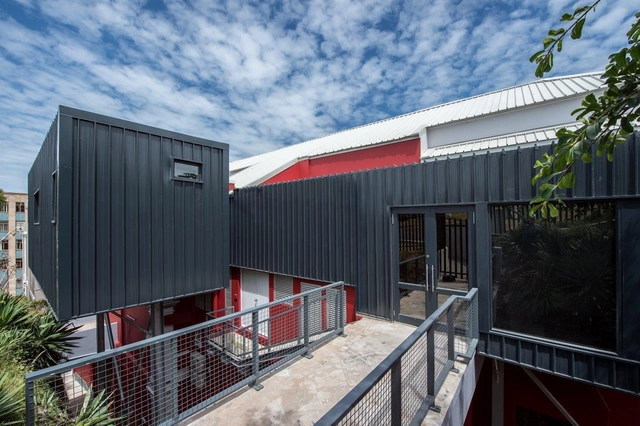 Alterations and Renovations to the Port Elizabeth Opera House  / The Matrix... Urban Designers and Architects - Extension, Fence, Facade, Handrail