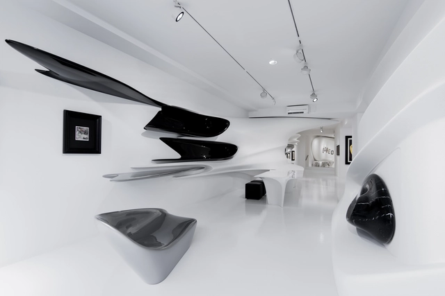 El último proyecto de Zaha Hadid es esta exhibición en Suiza - Imagen Principal