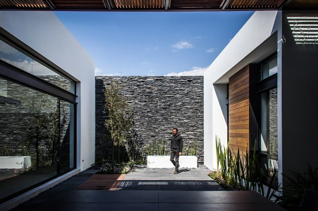 Casa AGR / David Valdes Arquitectos - Casas