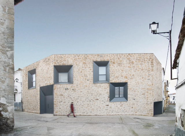 Peraleda House  / Losada García - Renovación
