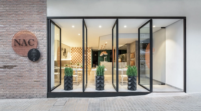 NAC Restaurant  / EstudiHac  - Restaurant