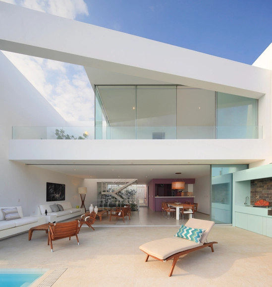 Casa AVE  / Martin Dulanto - Casas