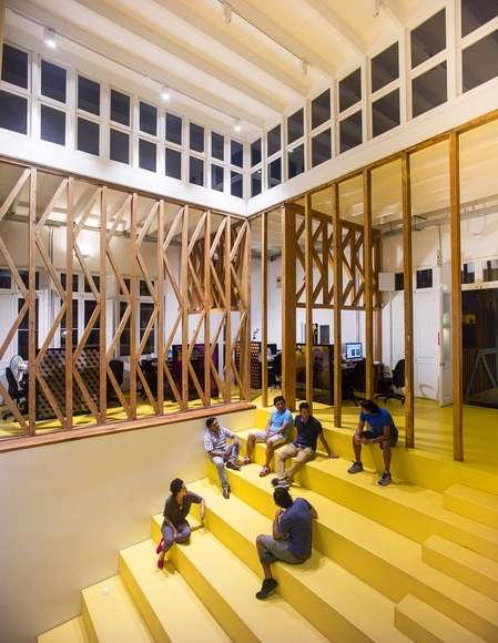 Oficinas de Publicidad Fahrenheit DDB / MASUNOSTUDIO - Arquitectura De Oficinas, Sillas
