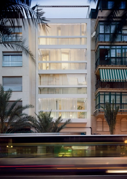 Edificio La Serre / IP Arquitectos - Residencial