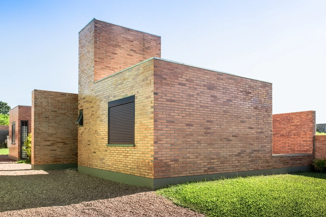 Casa Calha / Núcleo de Arquitetura Experimental  - Casas
