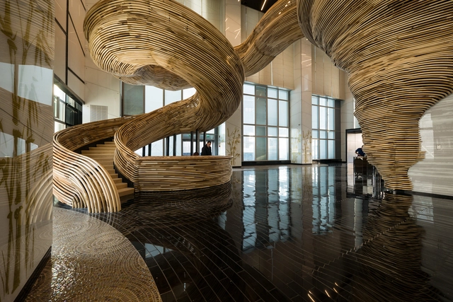 中庭摩天楼门厅  / Tomer Gelfand LTD - 办公室室内