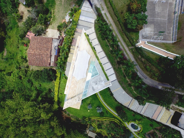 Casa La Mina  / Carlos Eduardo Molina  - Casas, Jardín