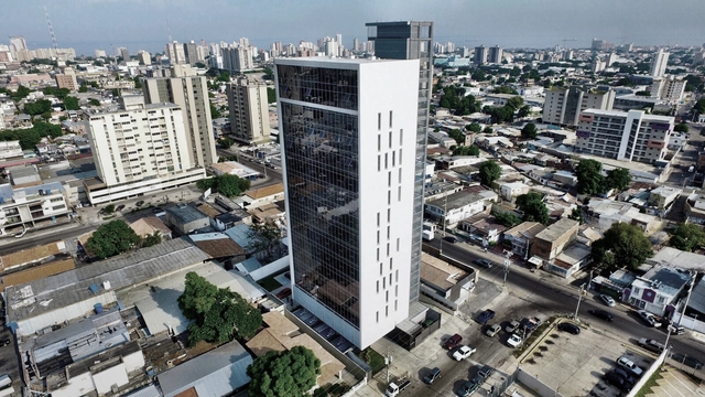 Torre 13  / Mat-la  - Edificio De Oficinas, Fachada, Urbano