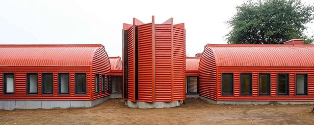 Noviciado Carmelitas Descalzas de Osorno  / Alberto Browne - Arquitectura Religiosa, Fachada