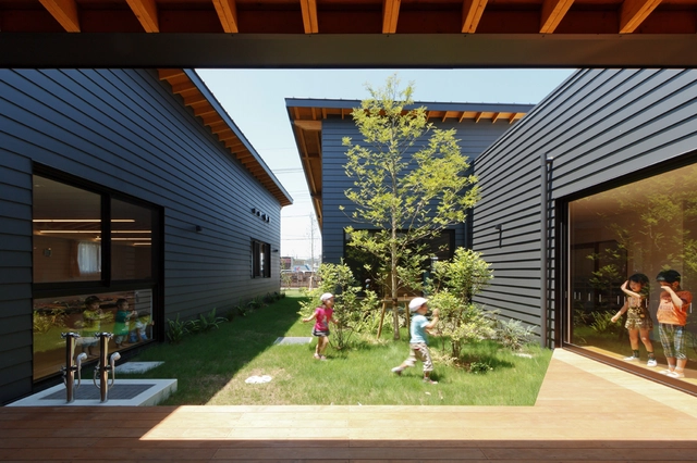 Creche ST / HIBINOSEKKEI + Youji no Shiro - Jardim De Infância