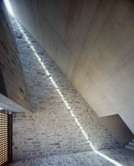 Edifício em Brione / Wespi de Meuron Romeo Architects - Casas