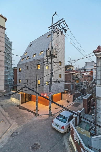 首尔新林洞共享之家/ JYA-RCHITECTS  - 公寓