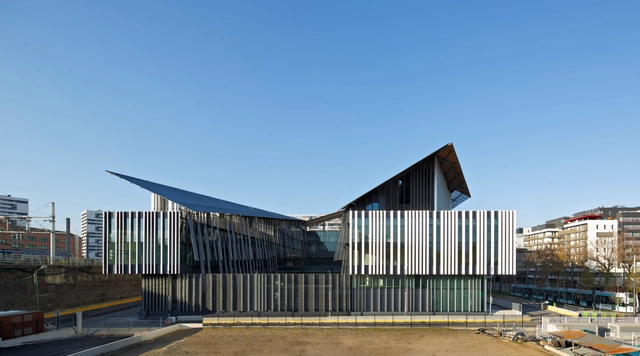 Macdonald公共设施综合体 / Kengo Kuma & Associates - 社区建筑